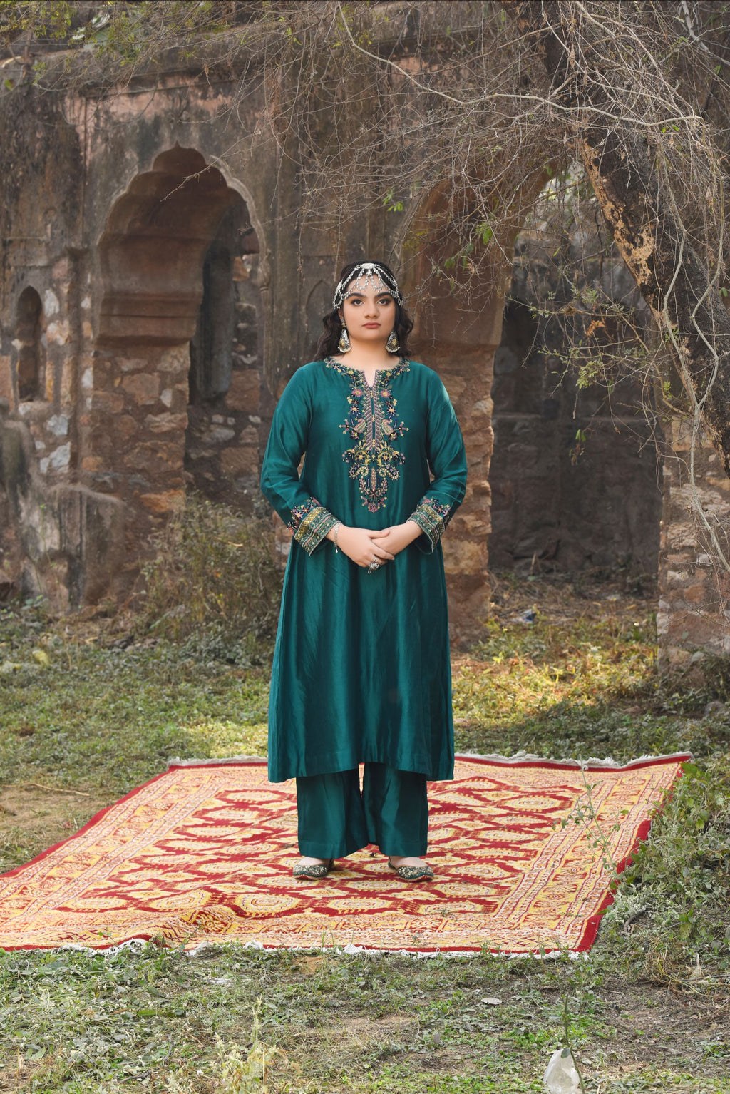 Emerald Chanderi Kurta Set With Aari Work, Chanderi Pants And Organza Dupatta